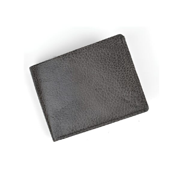 Men’s leather wallet – premium quality, compact design