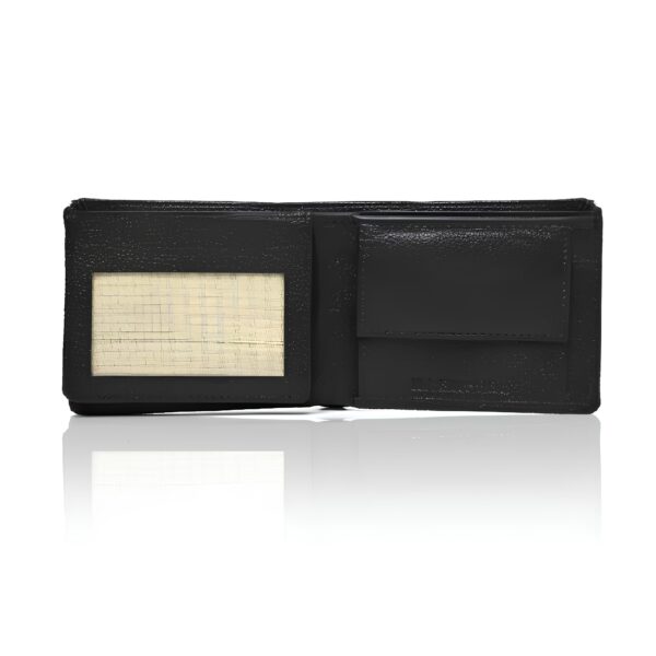 Men’s leather wallet – premium quality, compact design