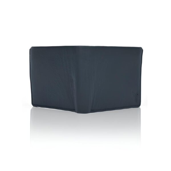 Men’s leather wallet – premium quality, compact design